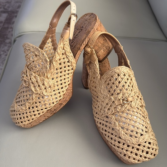 NWOB AEROSOLES Women's Santiago Raffia Platform Pumps - Picture 2 of 8